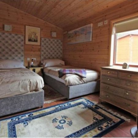 Astbury Falls Luxury Retreats Eardington ภายนอก รูปภาพ