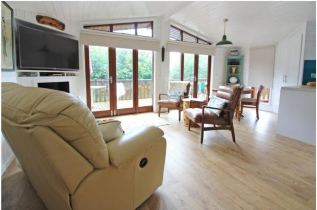Astbury Falls Luxury Retreats Eardington ภายนอก รูปภาพ