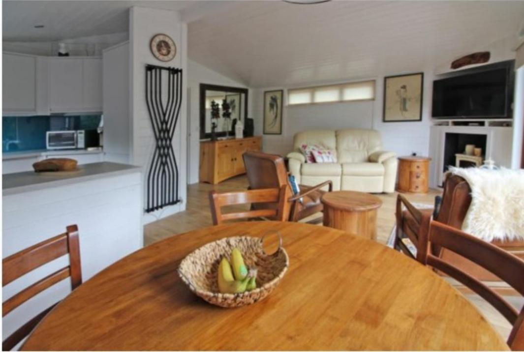 Astbury Falls Luxury Retreats Eardington ภายนอก รูปภาพ