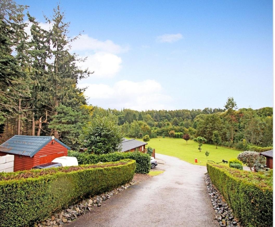 Astbury Falls Luxury Retreats Eardington ภายนอก รูปภาพ